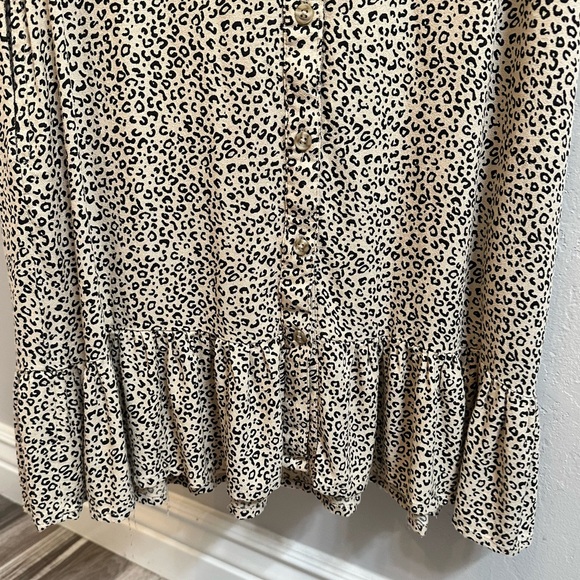 NWOT leopard casual dress with pockets. Size Small. Dress by Jespa - Picture 4 of 5